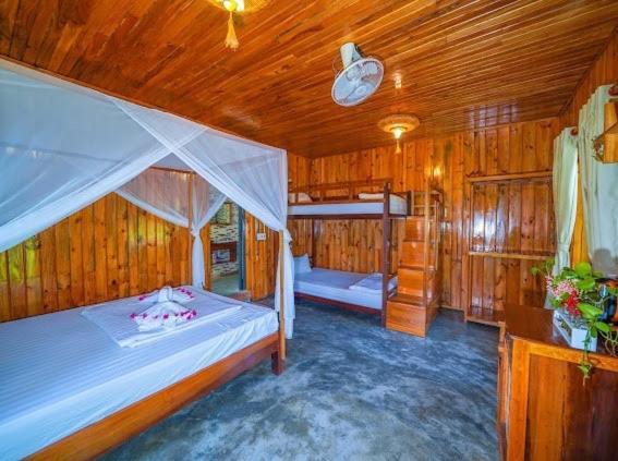Jungle Boss Travel Lodge Phong Nha Extérieur photo